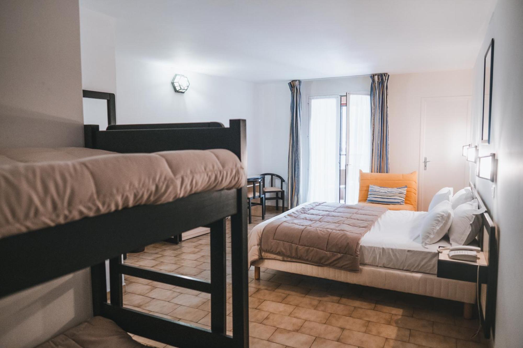 Hôtel le Subrini Porto  Extérieur photo